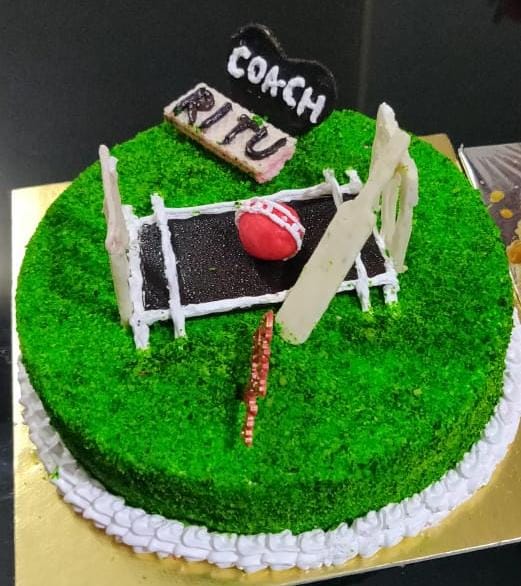 Cricket Theme Cake 🎂 Designs, Images, Price Near Me