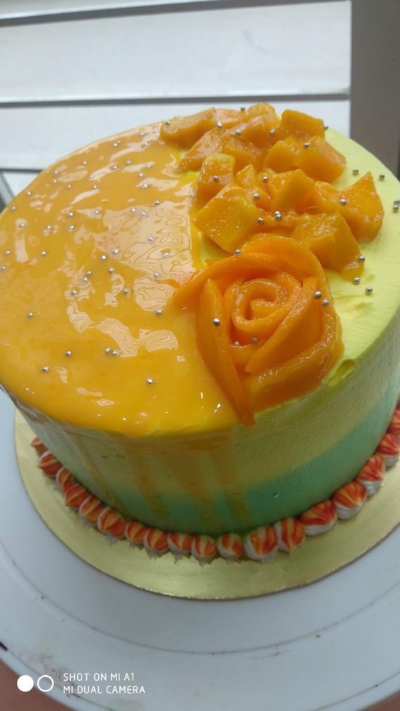 Seasonal Mango Flavour Cake 🎂🎂 Designs, Images, Price Near Me