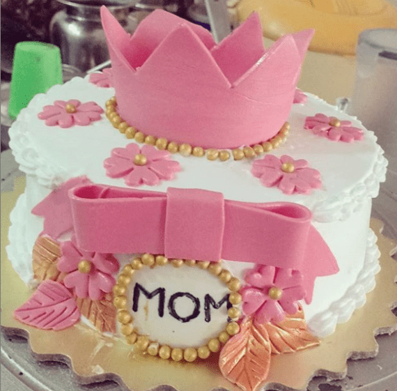 Queen Mom Cake Designs, Images, Price Near Me