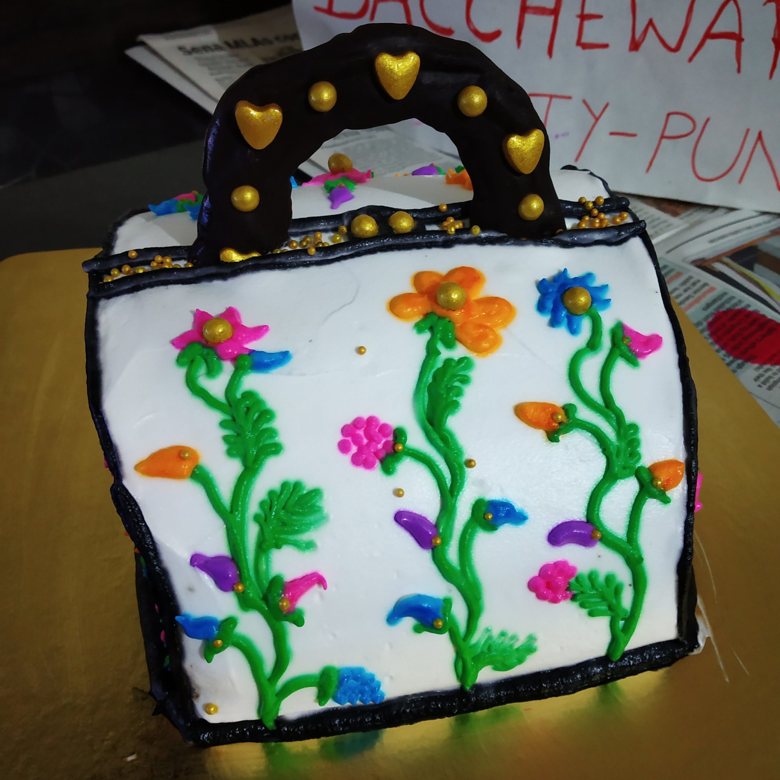 Handbag Shape Cake Designs, Images, Price Near Me