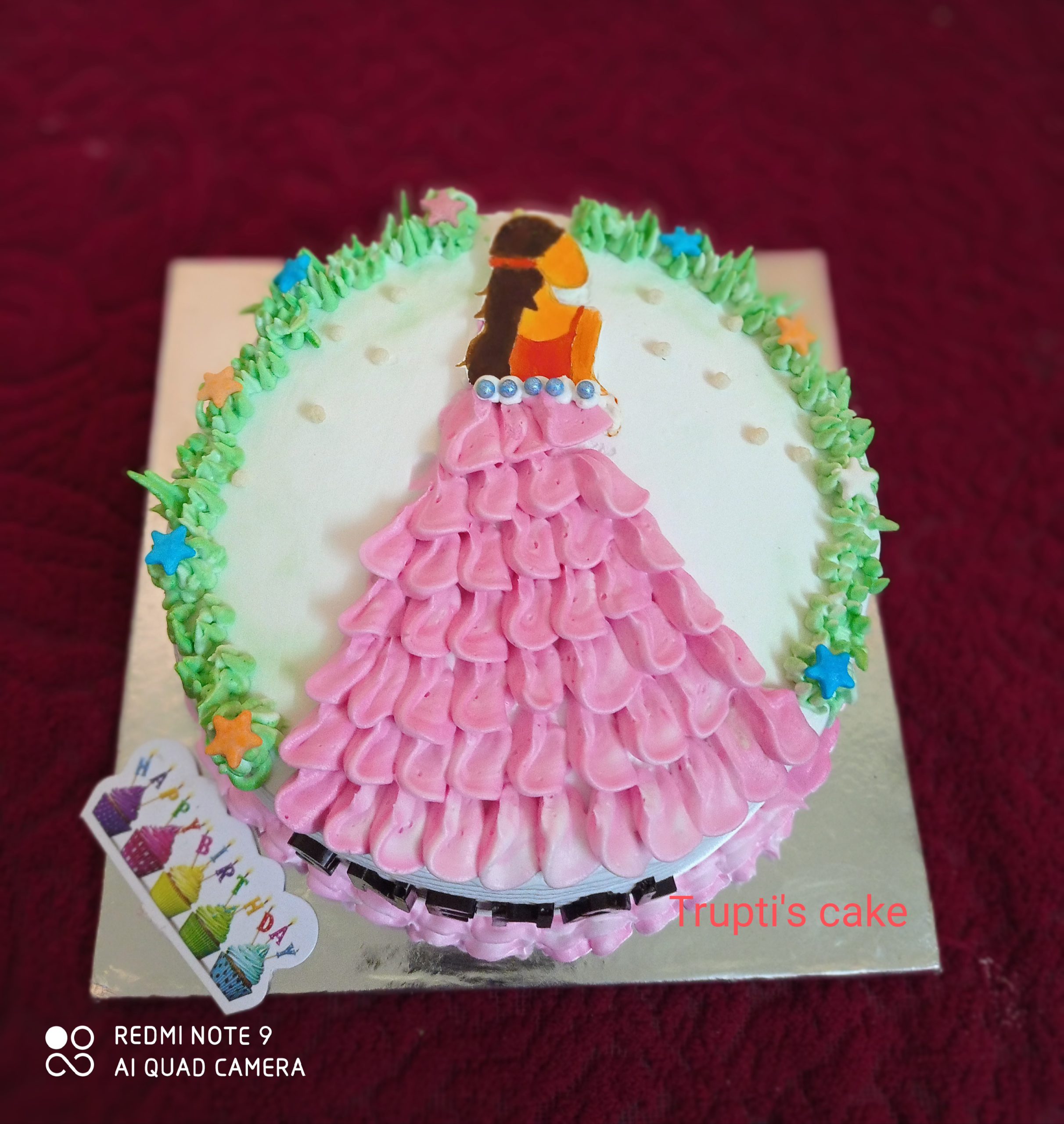 Pineapple Flavour Cake Designs, Images, Price Near Me