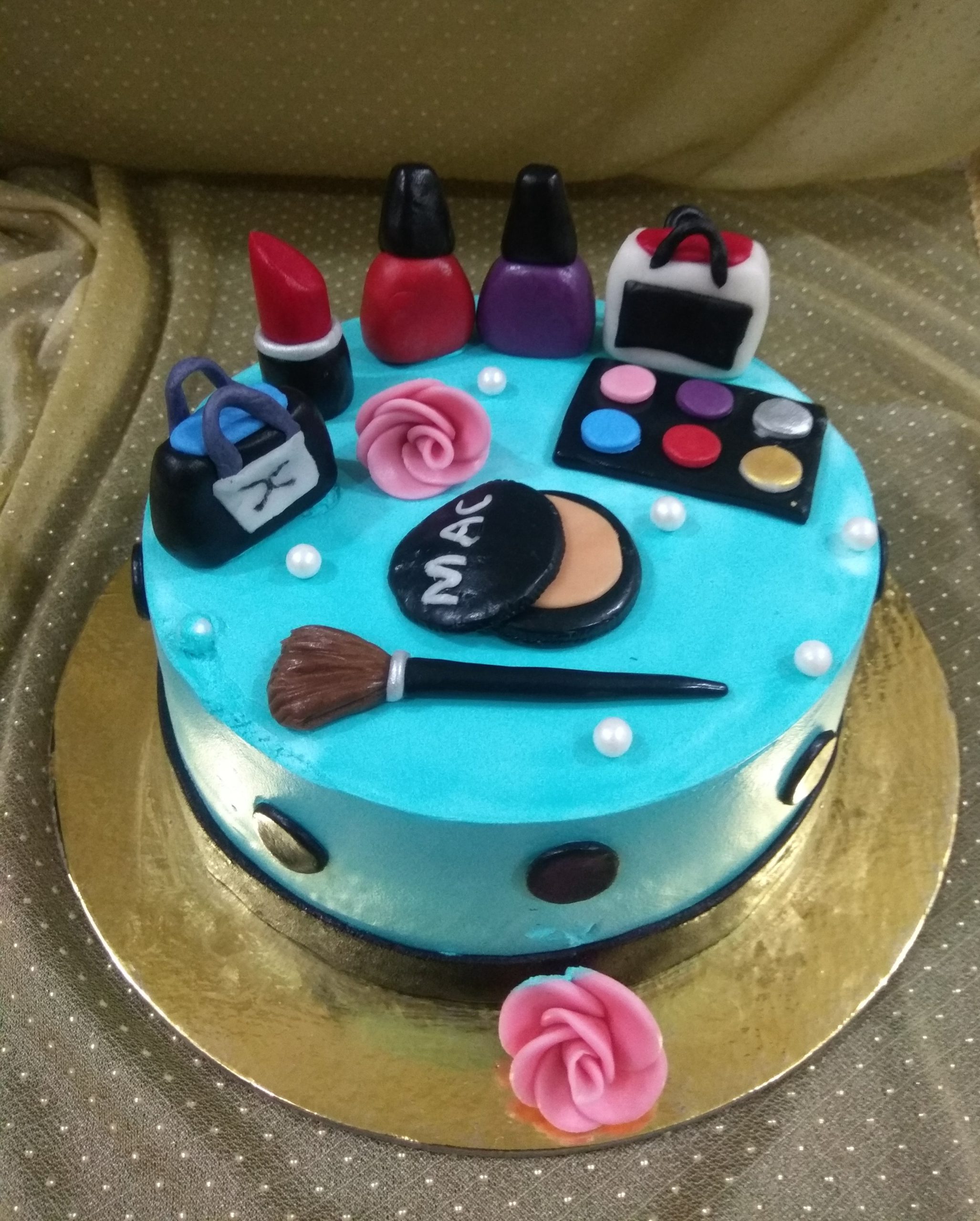 Make-Up Theme Cake Designs, Images, Price Near Me