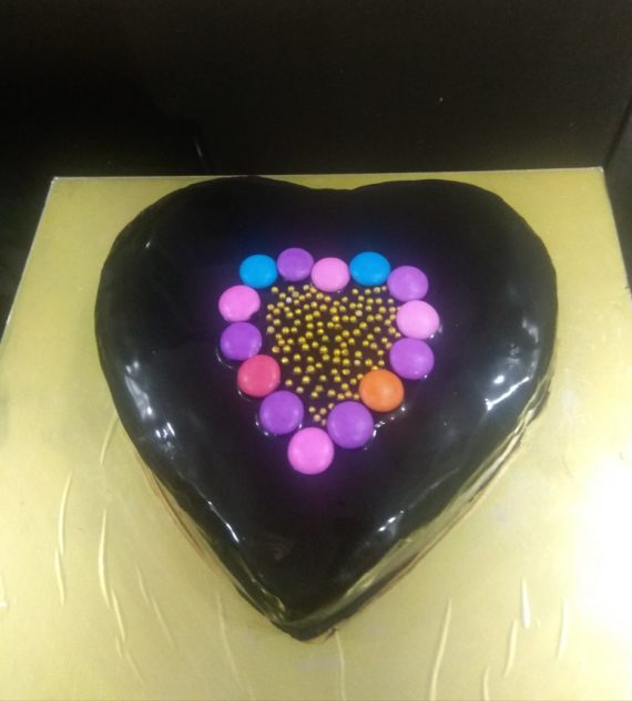 Chocolate Heart Pinata Cake Designs, Images, Price Near Me