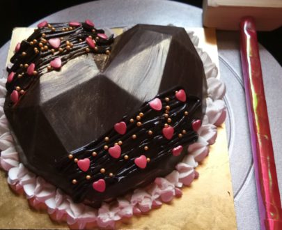 Heart Shape Pinata Cake Designs, Images, Price Near Me