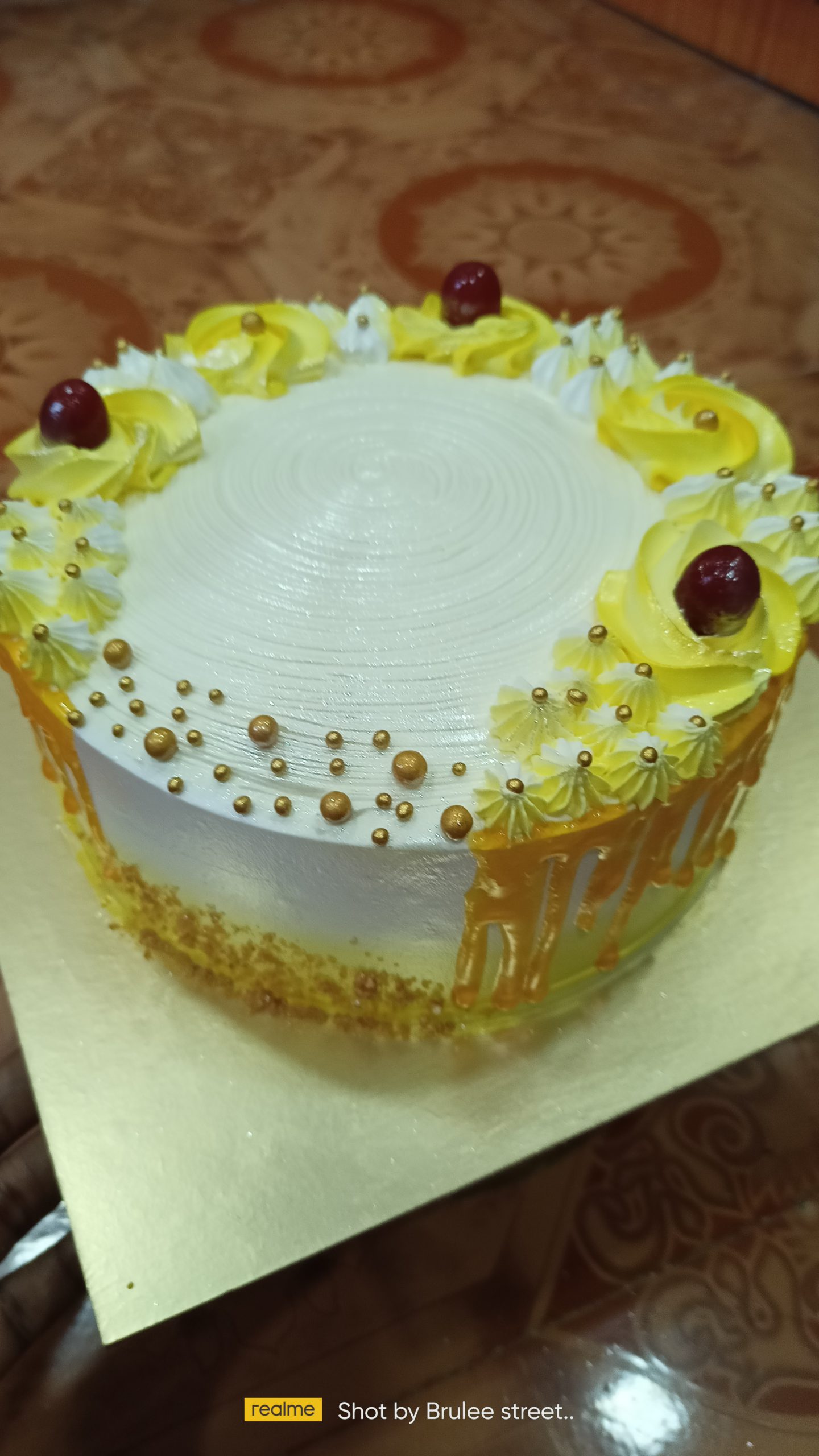 Butterscotch Flavour Cake Designs, Images, Price Near Me