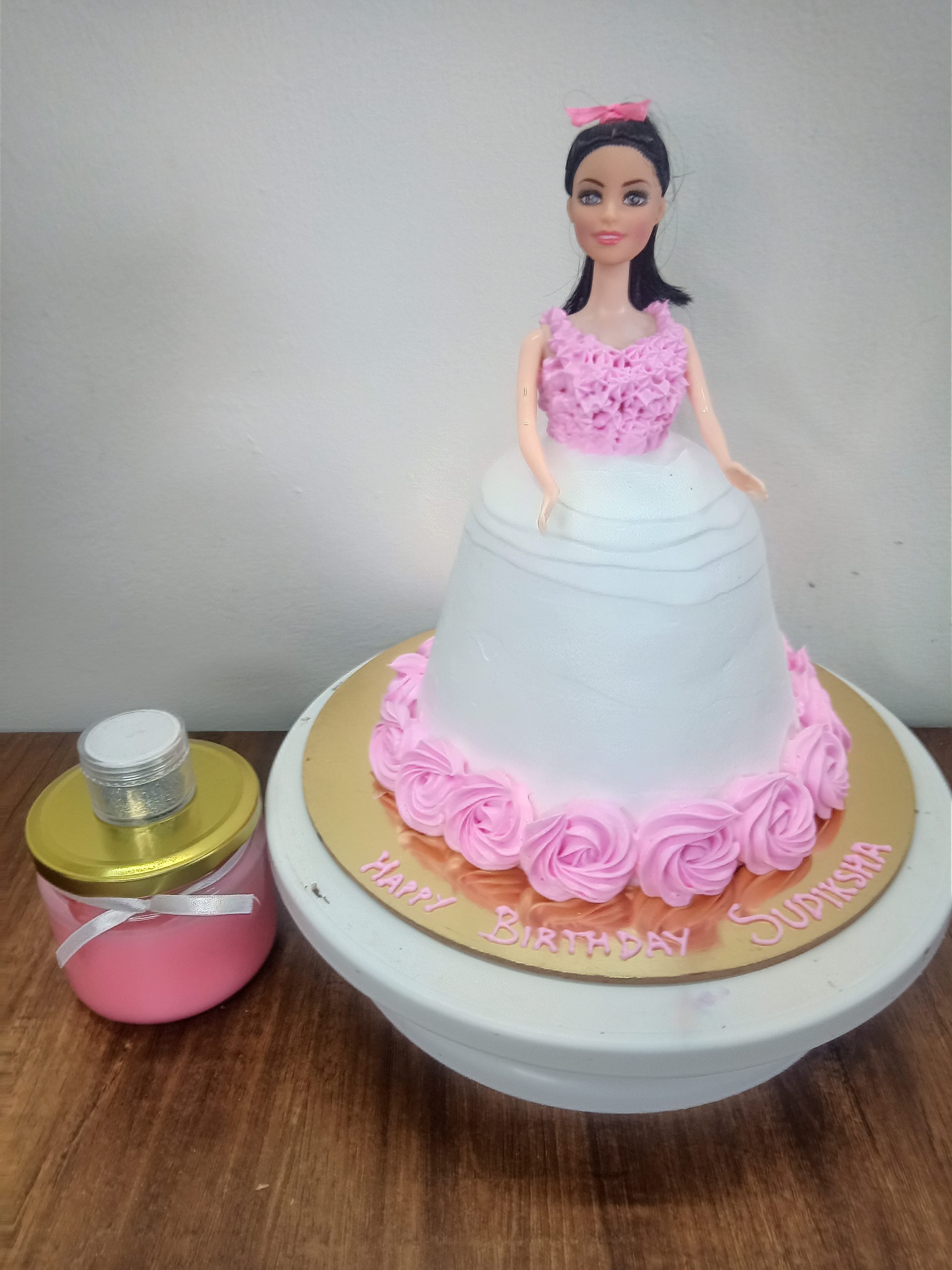 Pull Me Up Doll Cake Designs, Images, Price Near Me