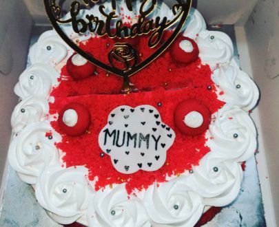 Photo Pulling Red Velvet Cheese Cake Designs, Images, Price Near Me