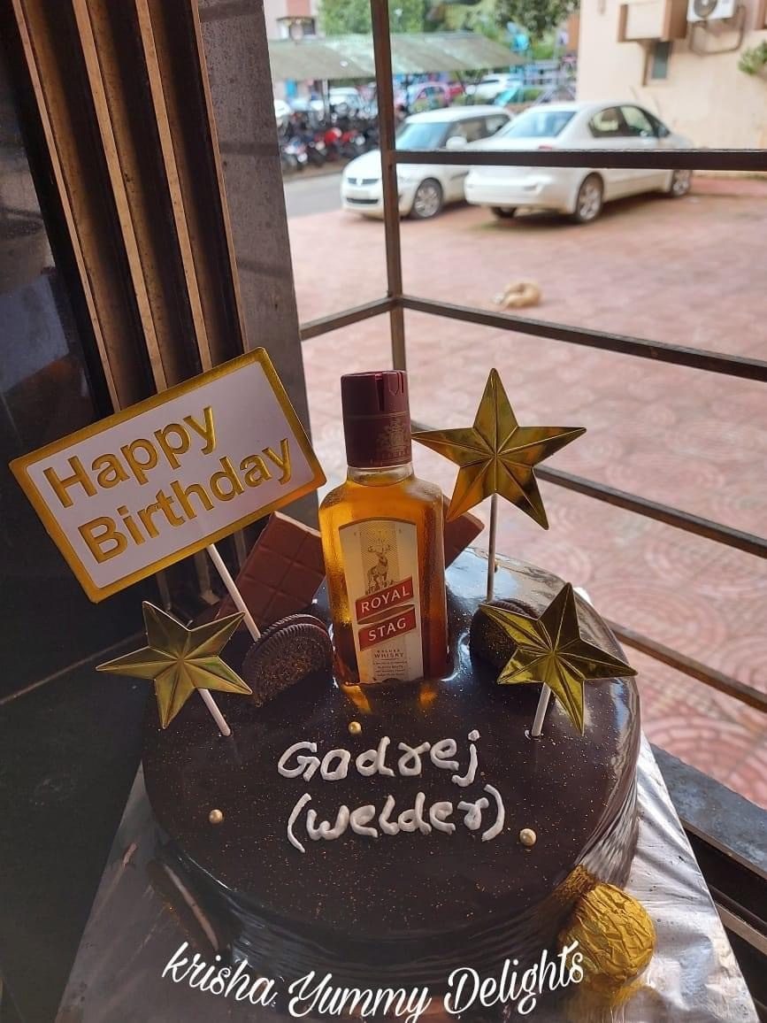 Royal Stag Whiskey Theme Cake Designs, Images, Price Near Me