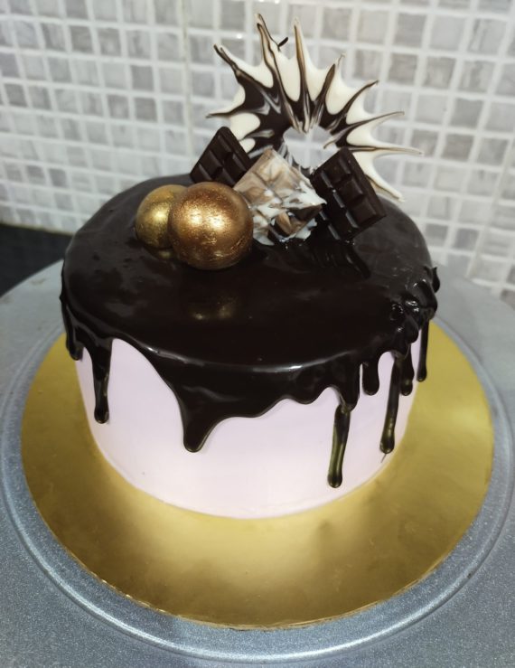 Chocolate Loaded Cake Designs, Images, Price Near Me