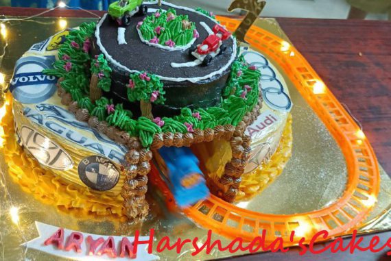 Moving Train Theme Cake Designs, Images, Price Near Me