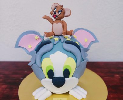 Tom And Jerry Theme Pinata Cake Designs, Images, Price Near Me