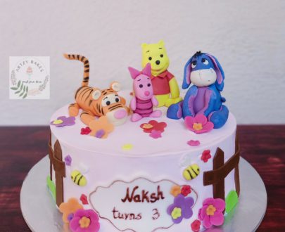 Winnie The Pooh Theme Cake Designs, Images, Price Near Me