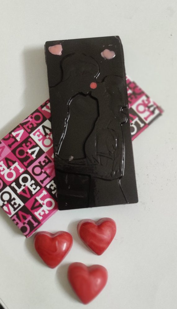 Valentine’s day chocolate Designs, Images, Price Near Me