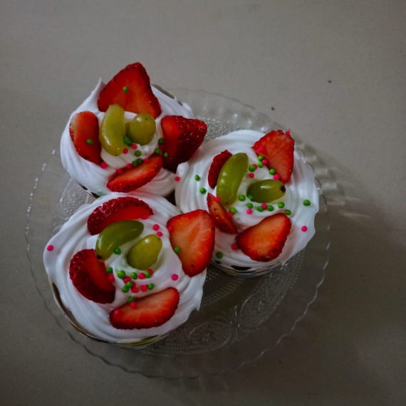 Fresh Fruit Cup Cake Designs, Images, Price Near Me