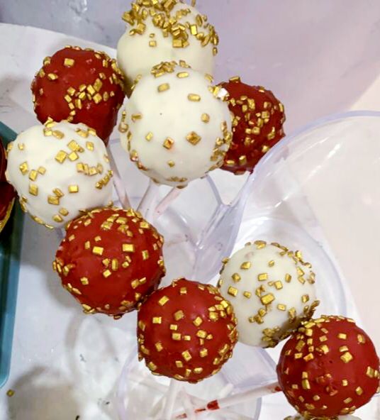 Cake Pops ( 12 pieces) Designs, Images, Price Near Me