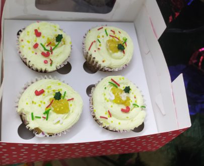 Red Velvet Cupcakes Designs, Images, Price Near Me