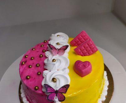 Pineapple & Strawberry Cake Designs, Images, Price Near Me