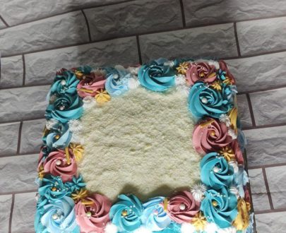 French Vanilla Cake Designs, Images, Price Near Me