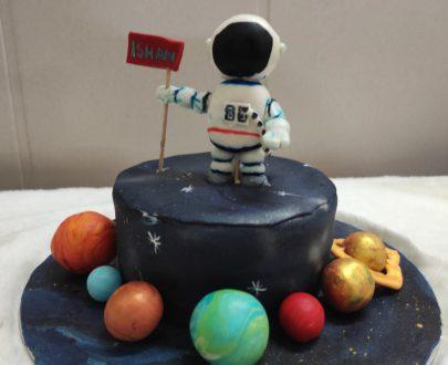 Astronaut Theme Cake Designs, Images, Price Near Me